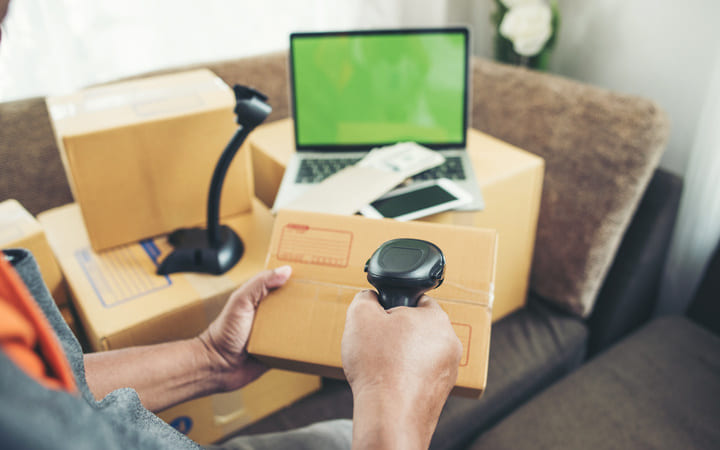 RFID Etikett wird ausgelesen