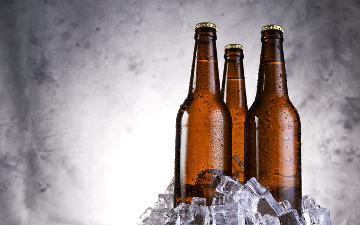 Nasse Bierflaschen Nasse Bierflaschen